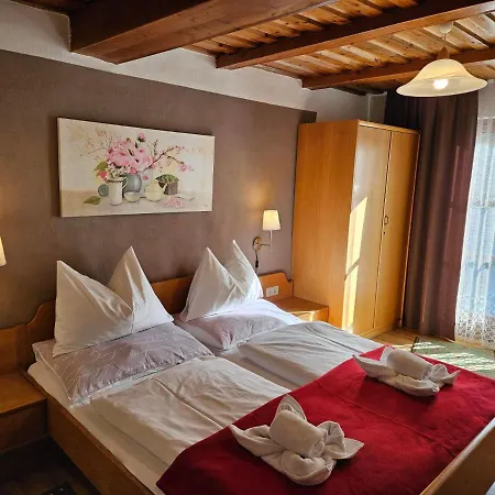 Gasthof-pension Alt Kirchheim