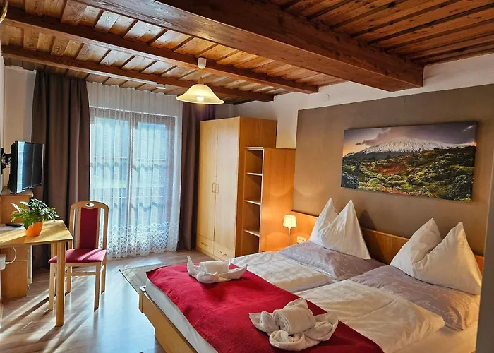 Gasthof-pension Alt Kirchheim Vendégház 3*