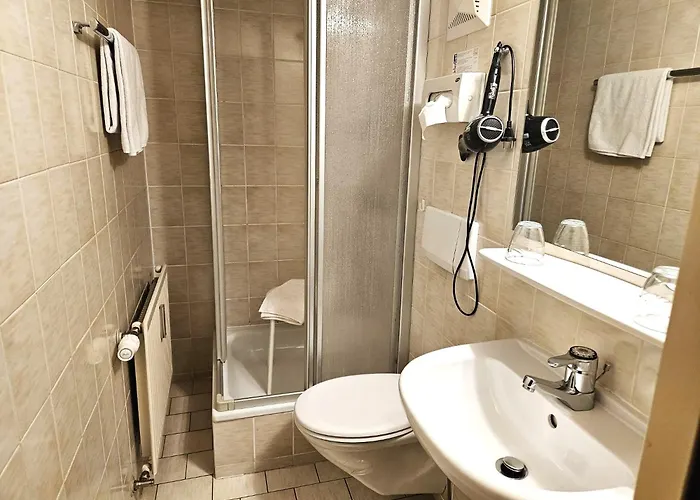 Гостьовий будинок Gasthof-pension Alt Kirchheim 3*