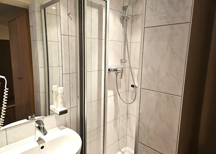 Gasthof-pension Alt Kirchheim Бад-Кляйнкірхгайм