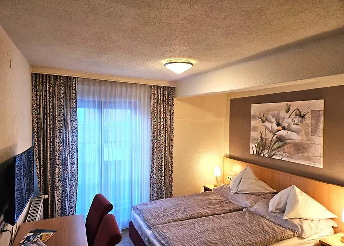 Gasthof-pension Alt Kirchheim Гостьовий будинок Бад-Кляйнкірхгайм